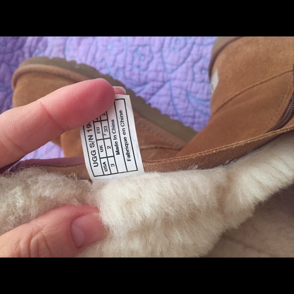 Girls Ugg Retro Cargo boot size 3 - Picture 4 of 6